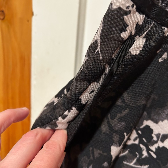 Cute H&M shorts size 12, linen blend. - Picture 3 of 9